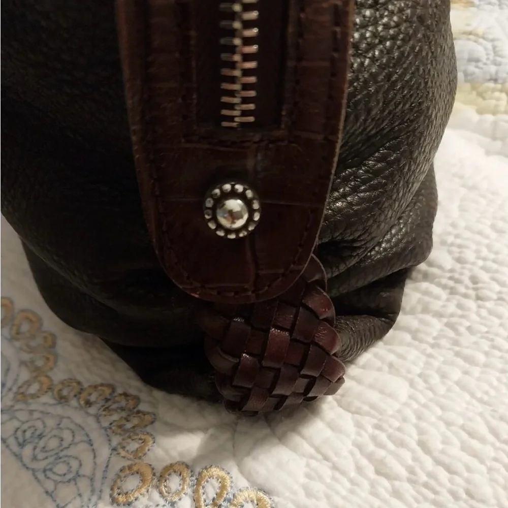 EUC Elegant Brown Leather Handbag no rips or stains. Great size. - Picture 4 of 14